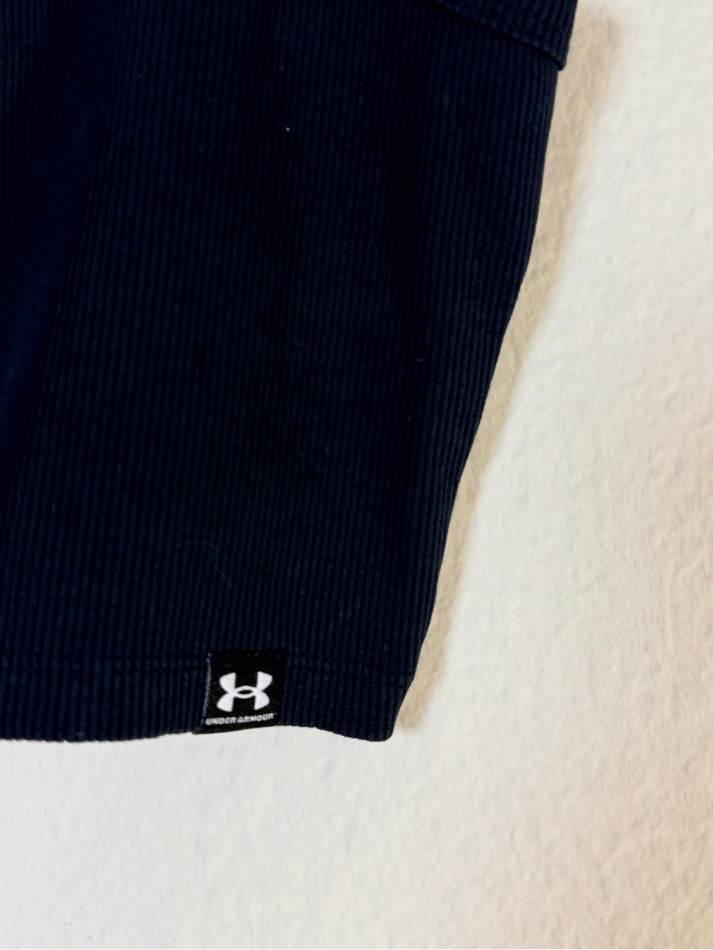 Under Armour Black Ribbed Cropped Tank Top Fitted Medium - Picture 5 of 7